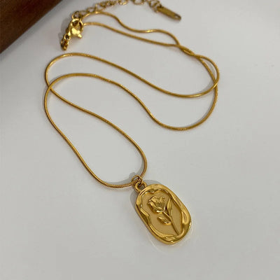 Elegant Rose Necklace - Accessory
