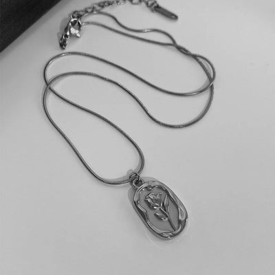 Elegant Rose Necklace - Accessory